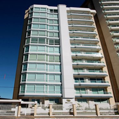 Apartamento vista mar com 3 quartos à Venda no Centro de Balneário Piçarras.